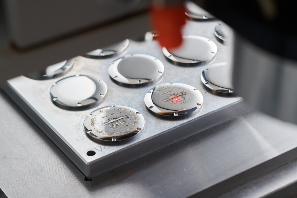 限定番号を刻印