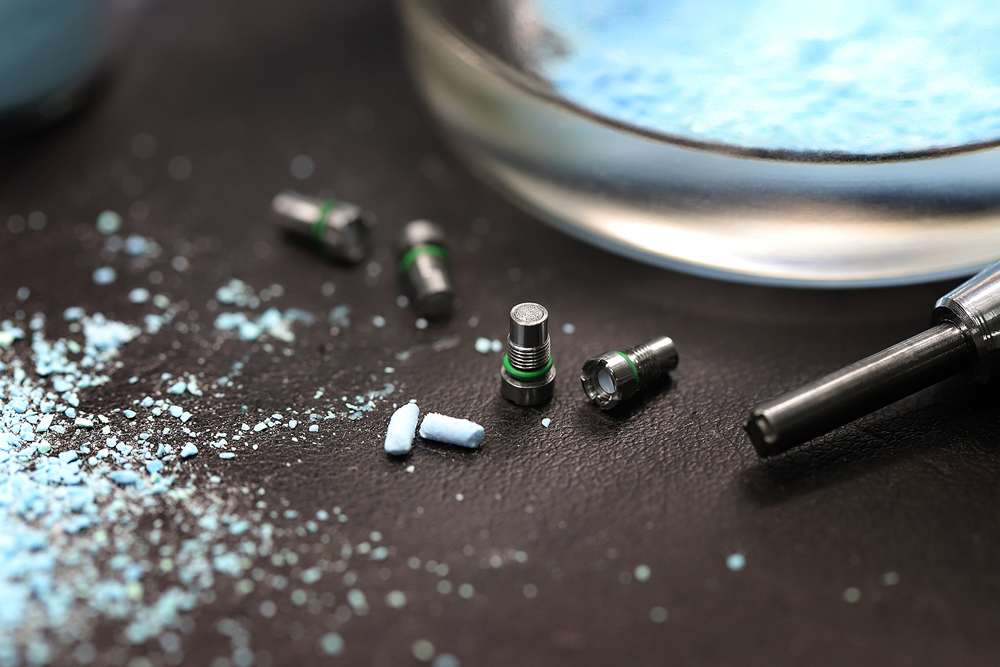 特殊乾燥剤を充填したドライカプセル